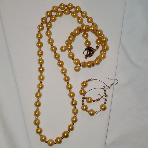 Golden Pearls - Picture 2 of 3
